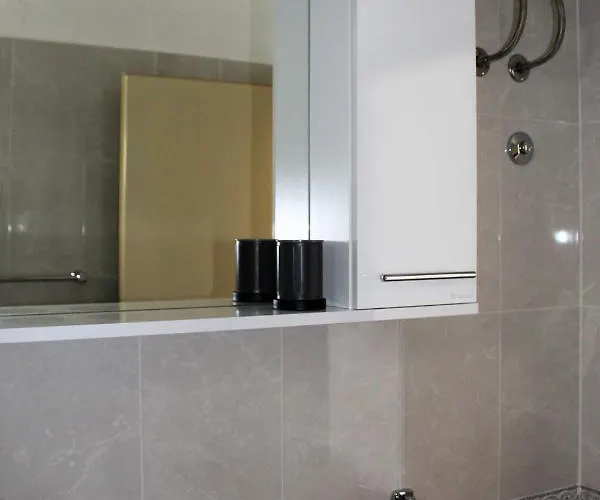 Laura's Facing The Garden